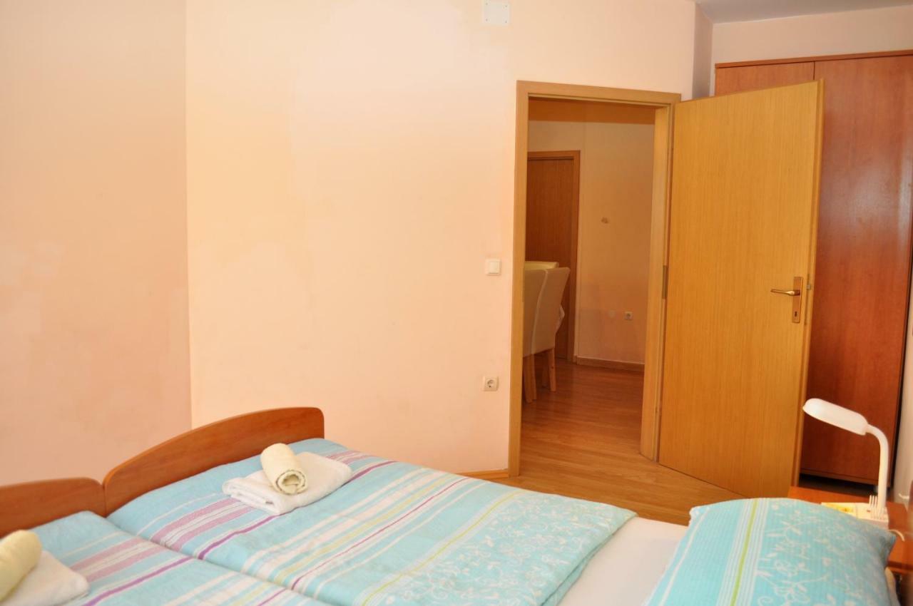 Apartments Ivica Макарска Екстериор снимка
