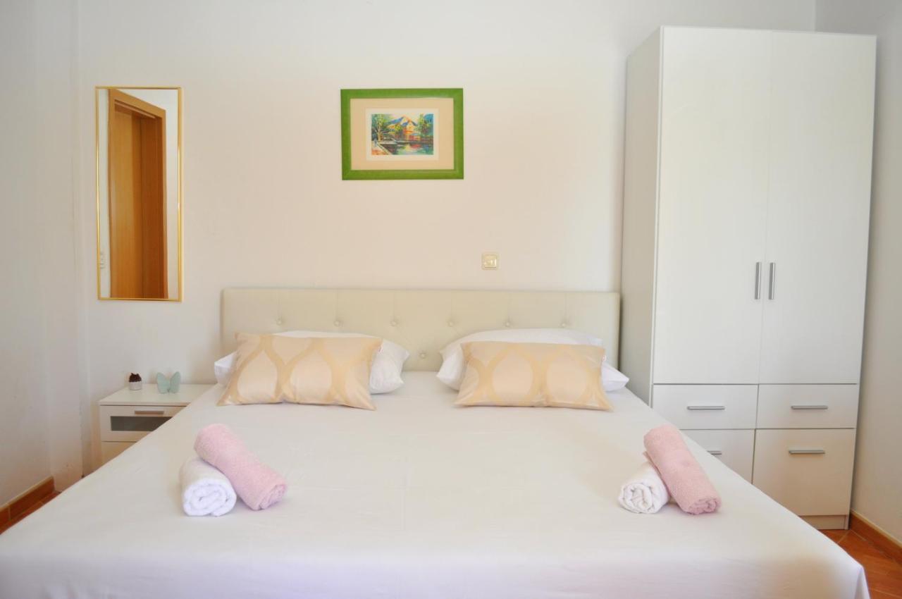 Apartments Ivica Макарска Екстериор снимка